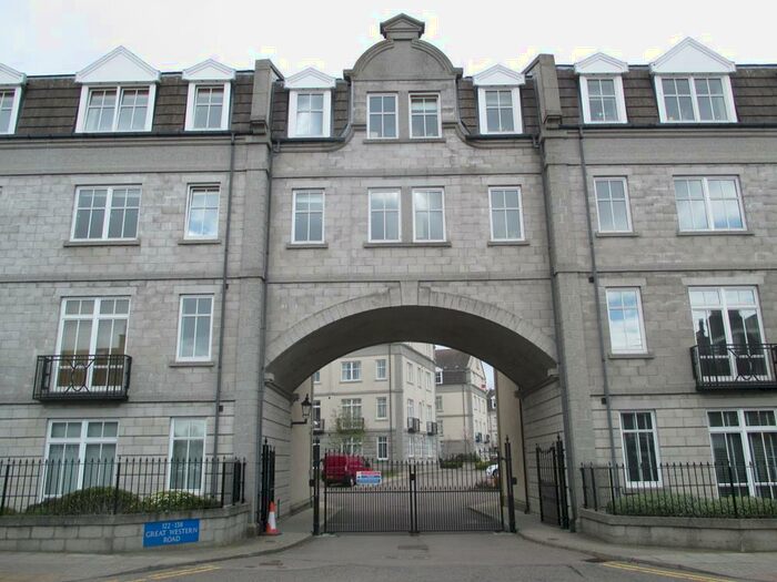 2 Bedroom Flat To Rent In Balmoral Square, Great Western Rd, AB10