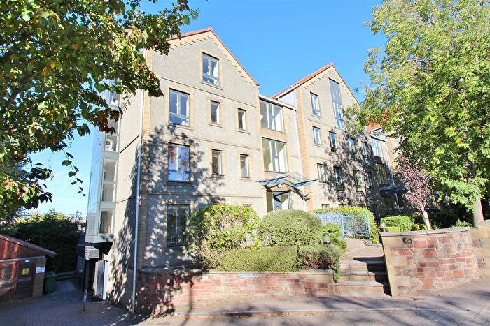 2 Bedroom Flat To Rent In Perretts Court, Cumberland Road, Bristol, BS1