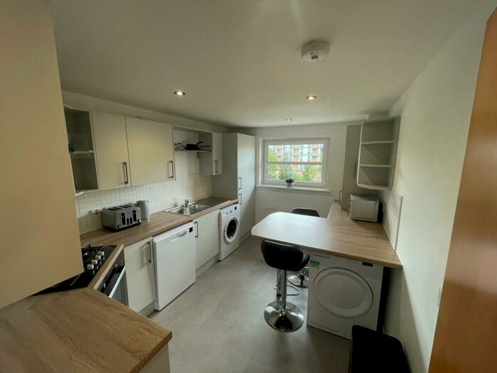 4 Bedroom Flat To Rent In Bannermill Place, City Centre, Aberdeen, AB24