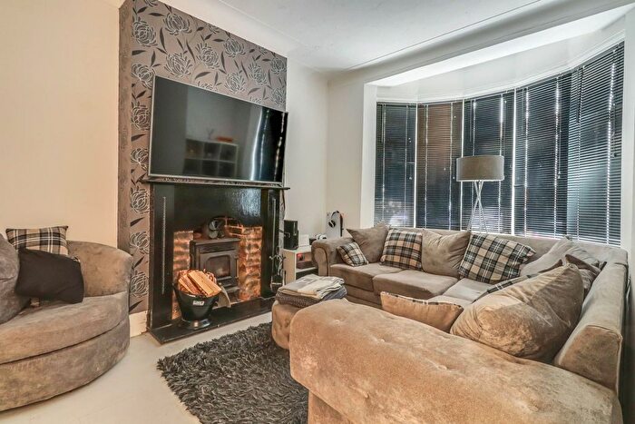 1 Bedroom Flat For Sale In High Street, Shoeburyness, SS3