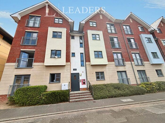 2 Bedroom Apartment For Sale In Aylward Street, Portsmouth, Hampshire, PO1