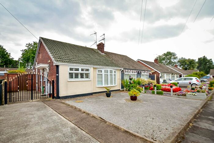 2 Bedroom Bungalow To Rent In Lexington Drive, Hull, East Yorkshire, HU4