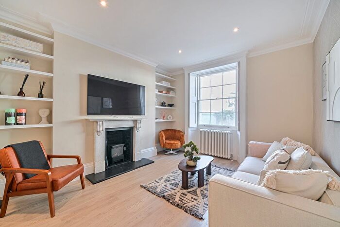 2 Bedroom Flat To Rent In Princedale Road, London, W11