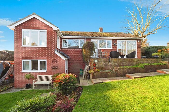 3 Bedroom Detached Bungalow For Sale In Grange Close, Ticknall, Derby, DE73