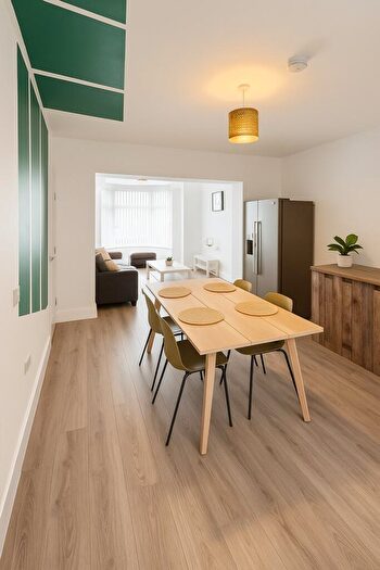 5 Bedroom House To Rent In City Road, Sheffield, S2