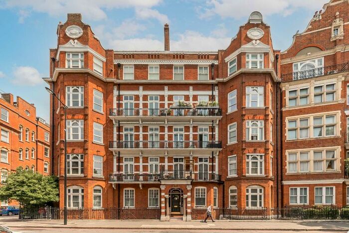 2 Bedroom Flat To Rent In Earls Court Road, London, SW5