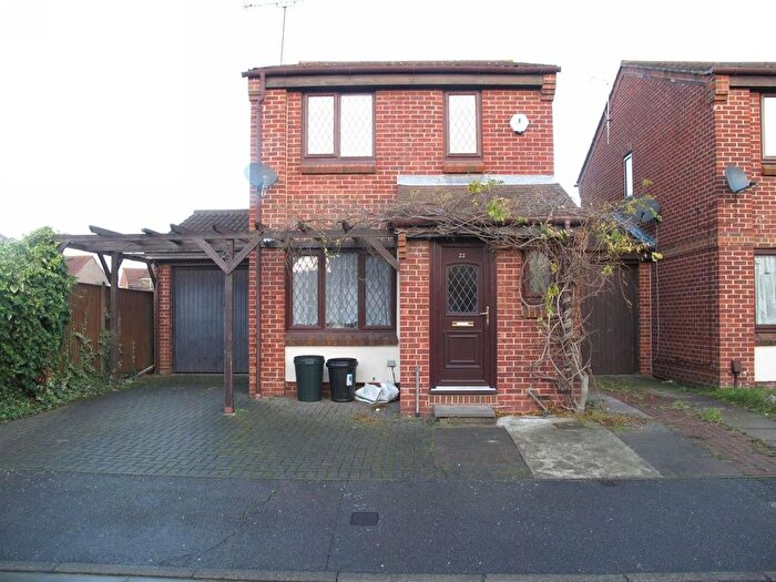 3 Bedroom Detached House To Rent In Lovibonds Avenue, Yiewsley, UB7