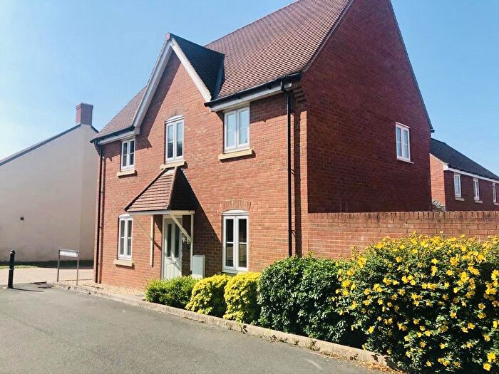 3 Bedroom Detached House To Rent In Red Lodge Close, Royal Wootton Bassett, Swindon, SN4