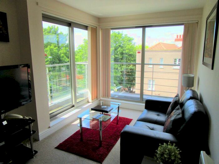 1 Bedroom Flat To Rent In Cotham Lawn Apartments, Cotham Lawn Road, Cotham, BS6