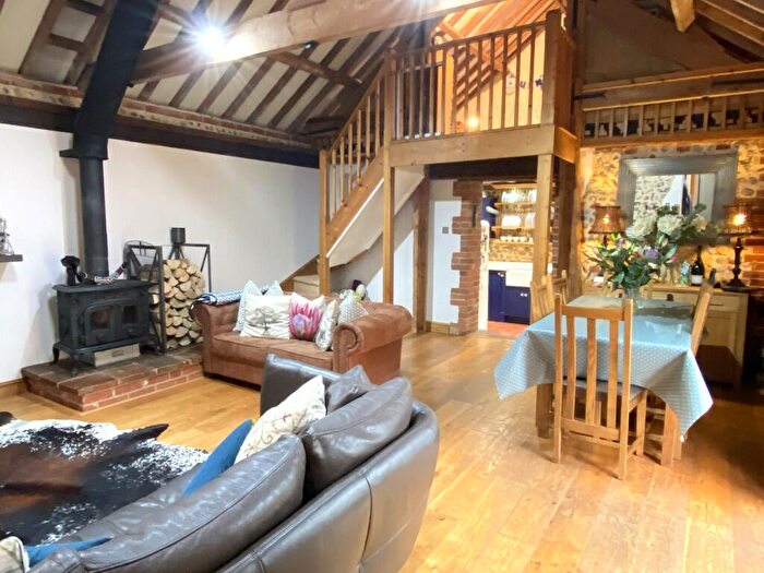 2 Bedroom Barn Conversion For Sale In Weybourne, NR25