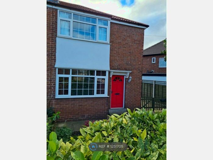 3 Bedroom Semi-Detached House To Rent In Lowther Road, Garforth, Leeds LS25