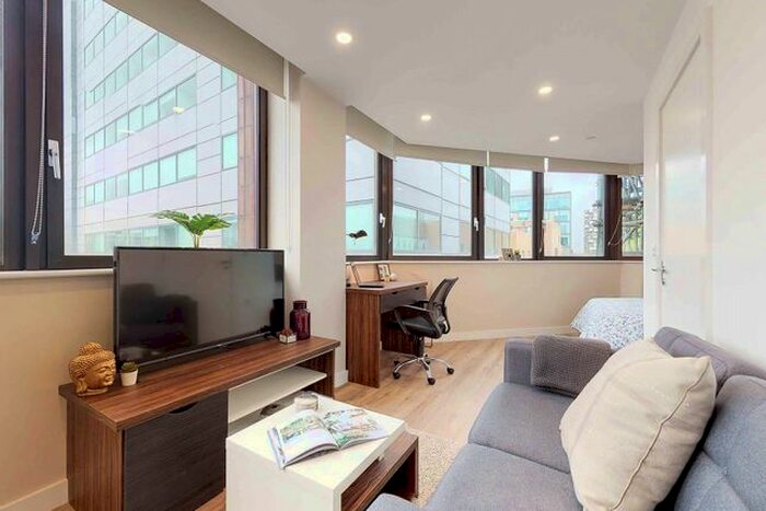 Studio To Rent In Furnival Square, Sheffield, S1