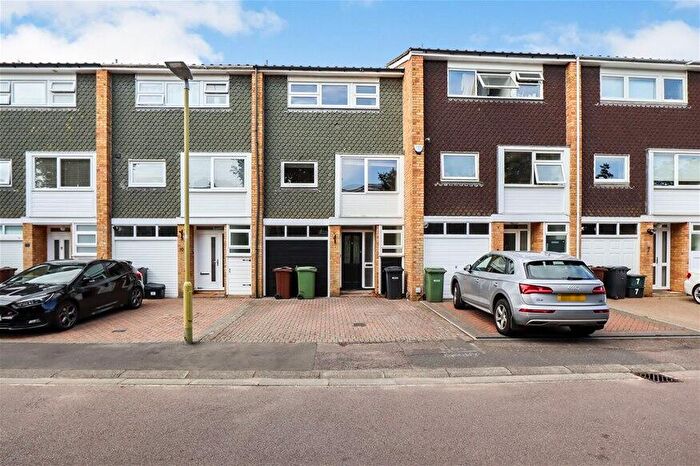 4 Bedroom Terraced House To Rent In Shakespeare Road, Harpenden, AL5
