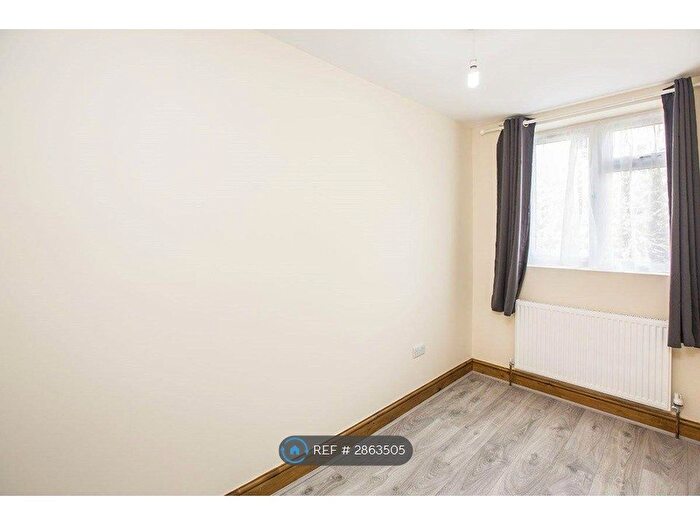 3 Bedroom Terraced House To Rent In St Andrew's Road, London, E13