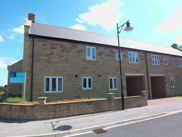 2 Bedroom Flat To Rent In Clark Beck Close, Harrogate, North Yorkshire, Uk, HG3