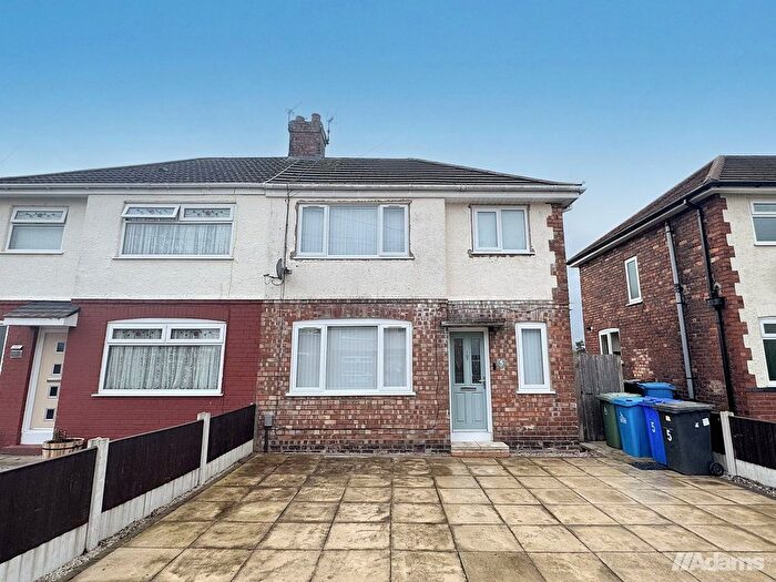 3 Bedroom Semi-Detached House For Sale In Dykin Close, Widnes, WA8