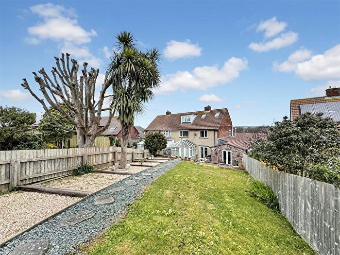 4 Bedroom Semi Detached House For Sale In Verne Way, Rodwell, DT4