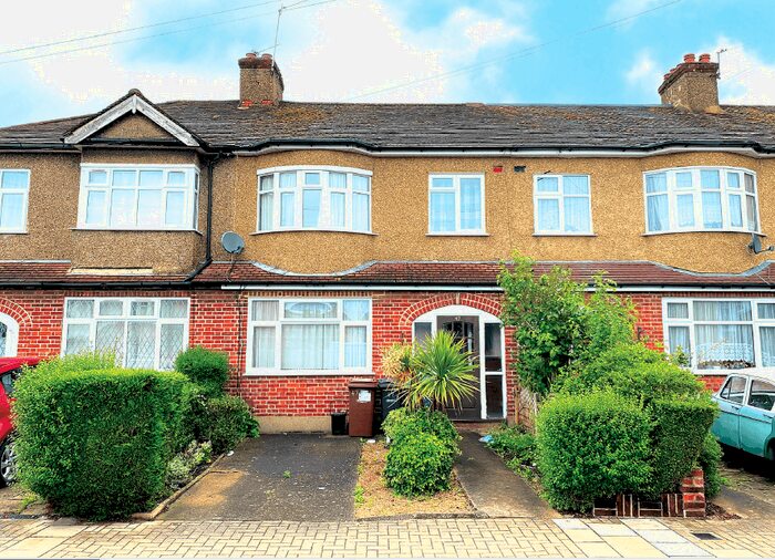 3 Bedroom Terraced House To Rent In Tregenna Avenue, Harrow, HA2