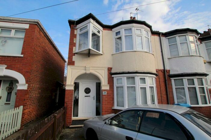 3 Bedroom End Of Terrace House To Rent In Braemar Avenue, Hull, HU6