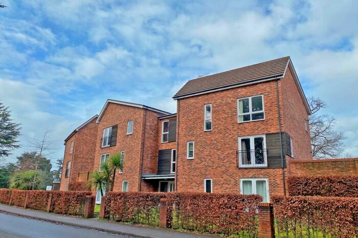 2 Bedroom Apartment To Rent In Hampden Crescent, Bracknell, Berkshire, RG12