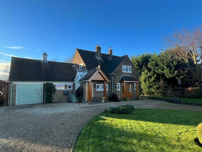 3 Bedroom Detached House For Sale In Washdyke Lane, Donington, PE11