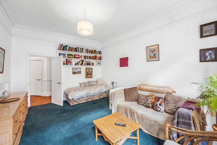 3 Bedroom Flat To Rent In Devonshire Mansions, Great Portland Street, W1W