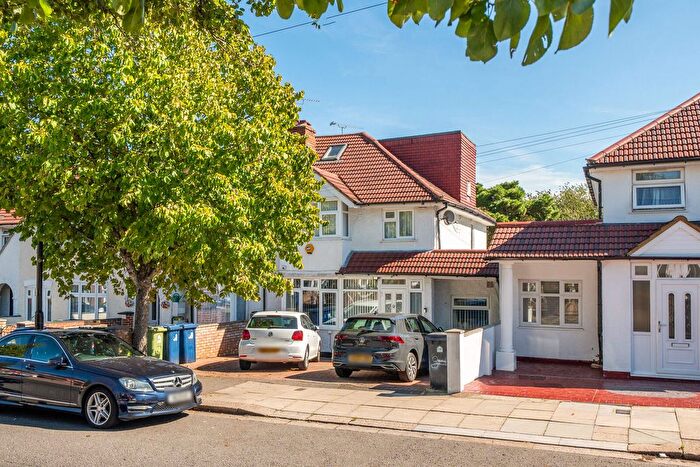 3 Bedroom End Of Terrace House For Sale In Allenby Road, Greenford, Southall, UB1
