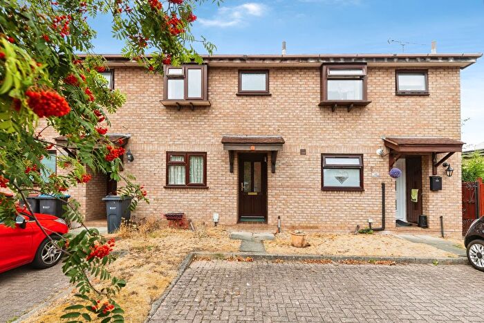 2 Bedroom Terraced House For Sale In Byron Close, Chester, Cheshire, CH1