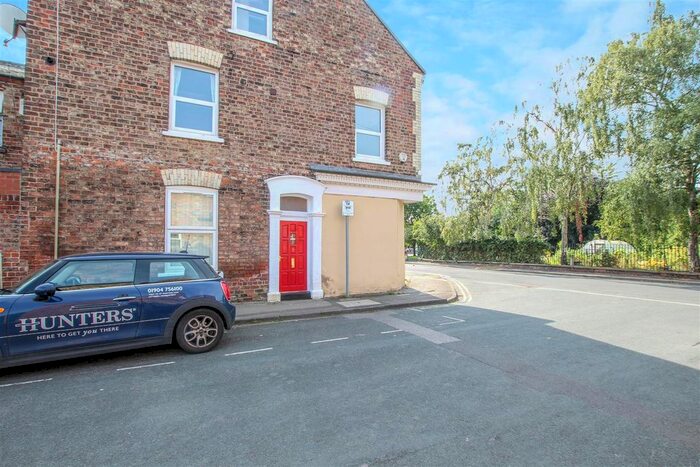 2 Bedroom Flat To Rent In Newby Terrace, York, YO31