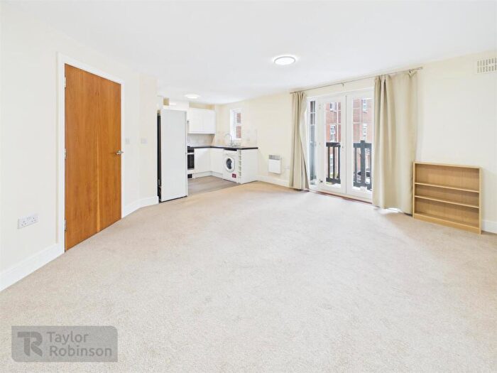 2 Bedroom Apartment To Rent In Worth Park Avenue, Crawley, RH10