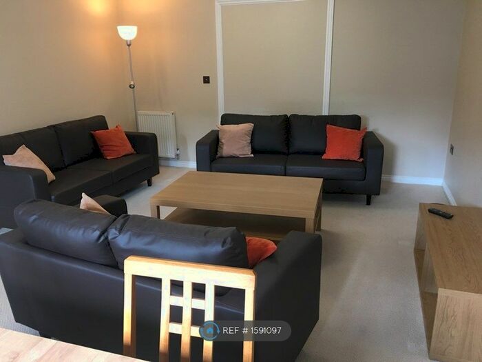 7 Bedroom Detached House To Rent In Gadwall Croft, Newcastle-Under-Lyme, ST5