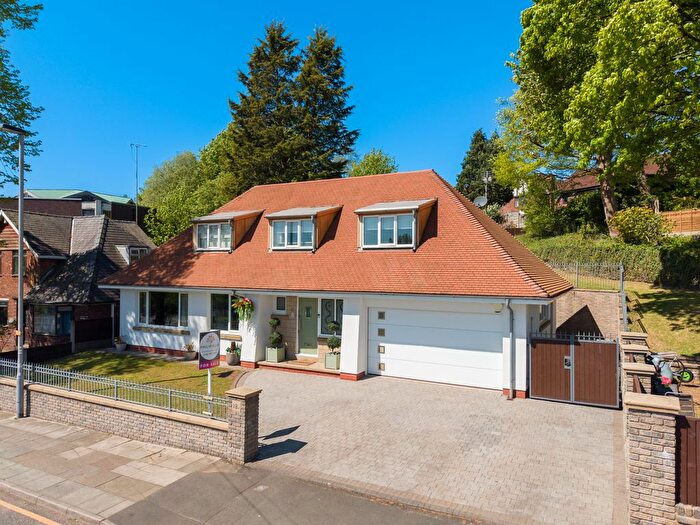 4 Bedroom Chalet For Sale In Park Lane, Whitefield, M45