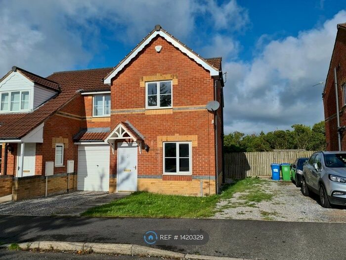 2 Bedroom Semi-Detached House To Rent In Seathwaite Close, Middleton, Manchester, M24