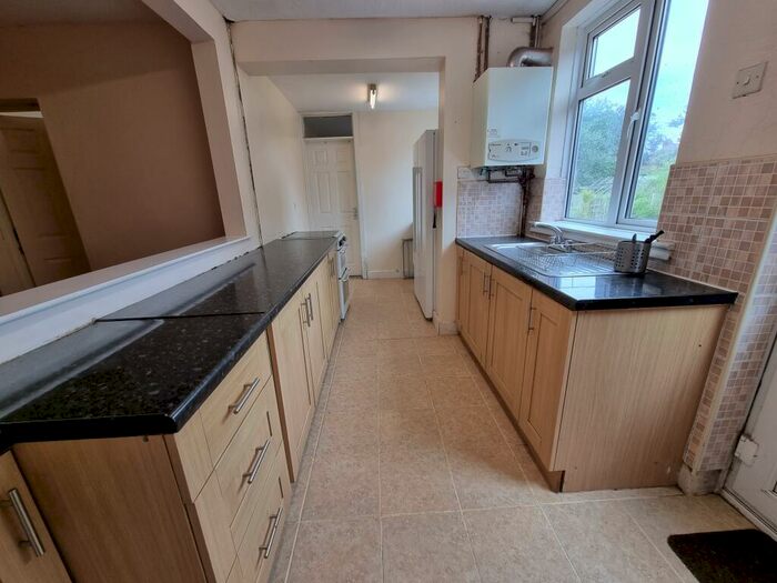 5 Bedroom Semi-Detached House To Rent In Alexandra Road, Leamington Spa, CV31