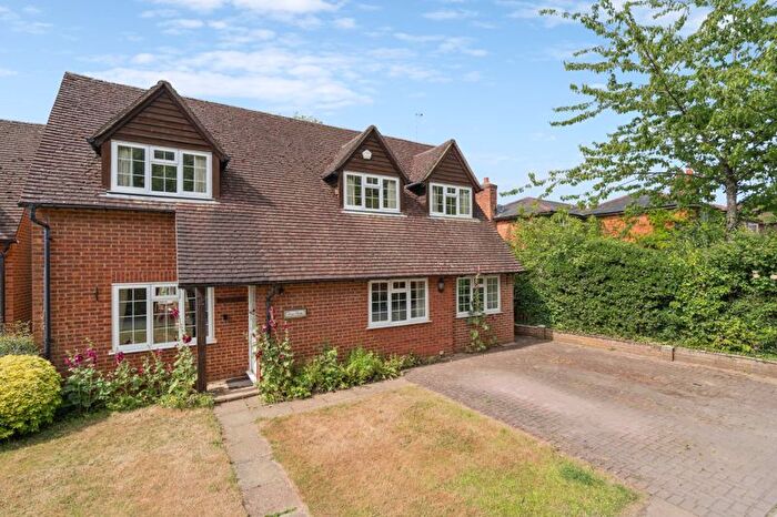 3 Bedroom Detached House For Sale In Bigfrith Lane, Cookham Dean, Berks, SL6