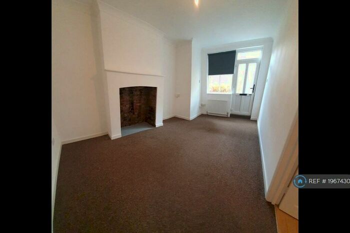 1 Bedroom Maisonette To Rent In Barry Road, London, SE22