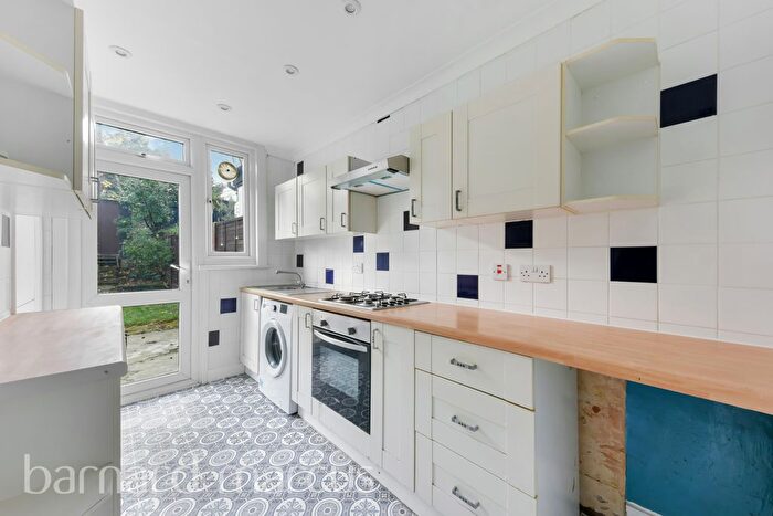 3 Bedroom Property To Rent In Links Road, Tooting, SW17