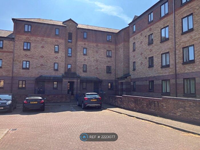 1 Bedroom Flat To Rent In Garamond Court, Bristol, BS1