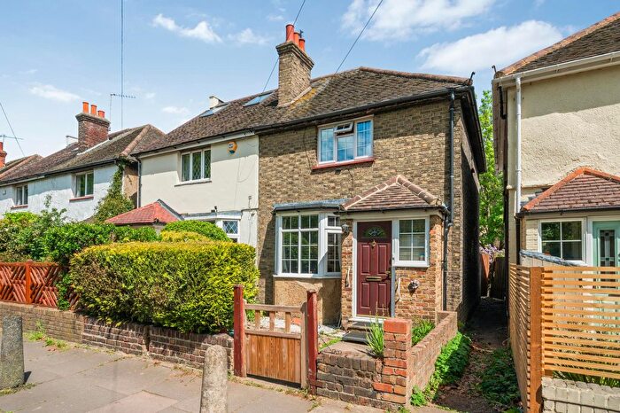 3 Bedroom Semi-Detached House For Sale In Church Walk, Brentford, TW8