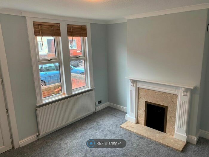 2 Bedroom End Of Terrace House To Rent In Silverdales, Dinnington, Sheffield, S25