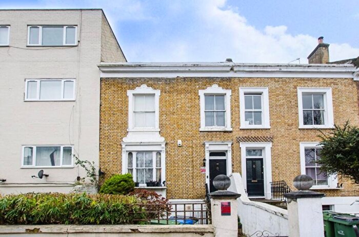 4 Bedroom Terraced House For Sale In Woodhill, Woolwich, SE18