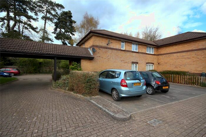 1 Bedroom Flat To Rent In Euston Grove, Ringwood, Hampshire BH24