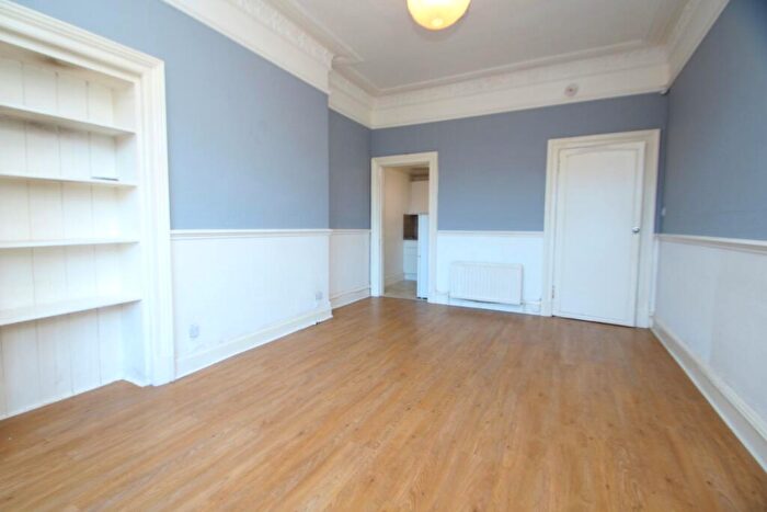 2 Bedroom Flat To Rent In Alexandra Park Street, Dennistoun, G31