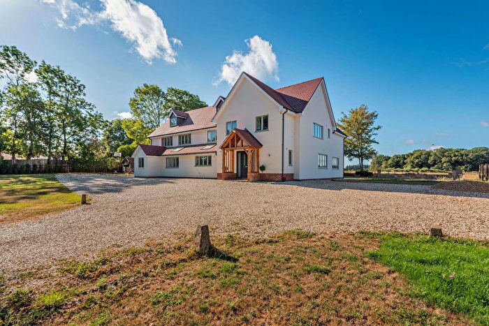 8 Bedroom Detached House For Sale In Reading Road, Rotherwick, Hook, Hampshire, RG27