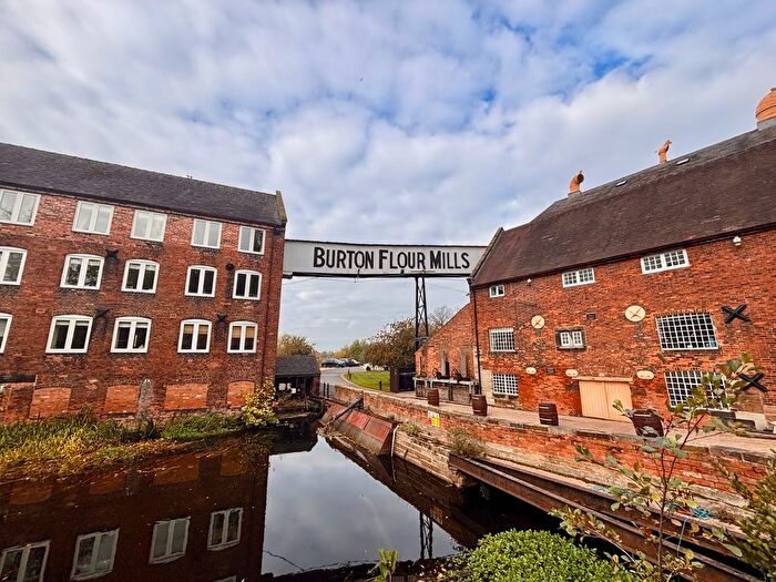 3 Bedroom Flat To Rent In New Mill, Burton On Trent, DE15
