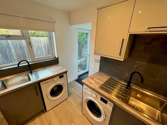 Studio To Rent In Tudor Way, Uxbridge, UB10