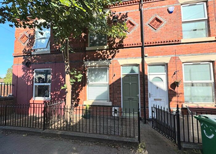 3 Bedroom Terraced House To Rent In Harcourt Terrace, Nottingham, Nottinghamshire, NG3