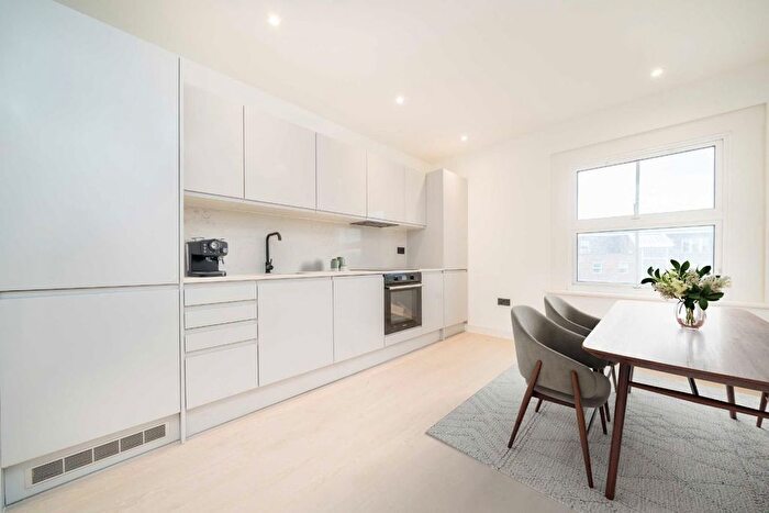 1 Bedroom Flat To Rent In Surbiton Road, Kingston Upon Thames, KT1