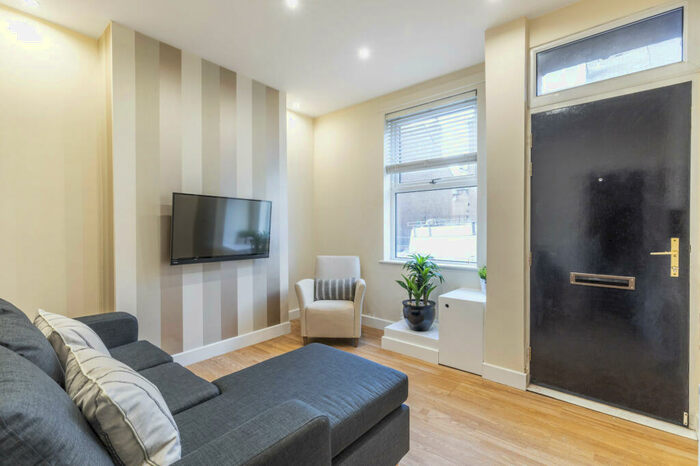 4 Bedroom Terraced House To Rent In Kings Avenue, Leeds, West Yorkshire, LS6