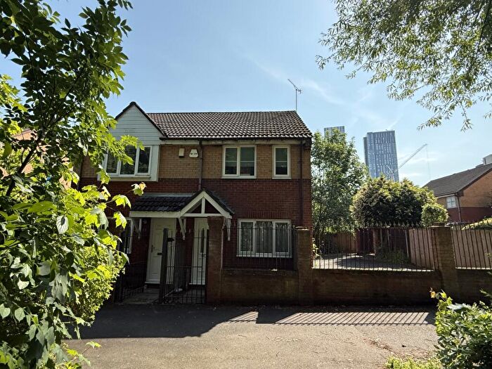 2 Bedroom Semi-Detached House To Rent In Satinwood Walk, Salford, Manchester, M3